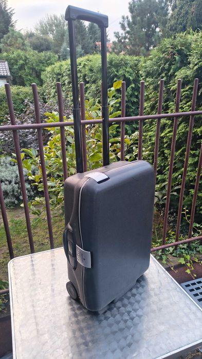 walizka pancerna samsonite 55x40x20cm