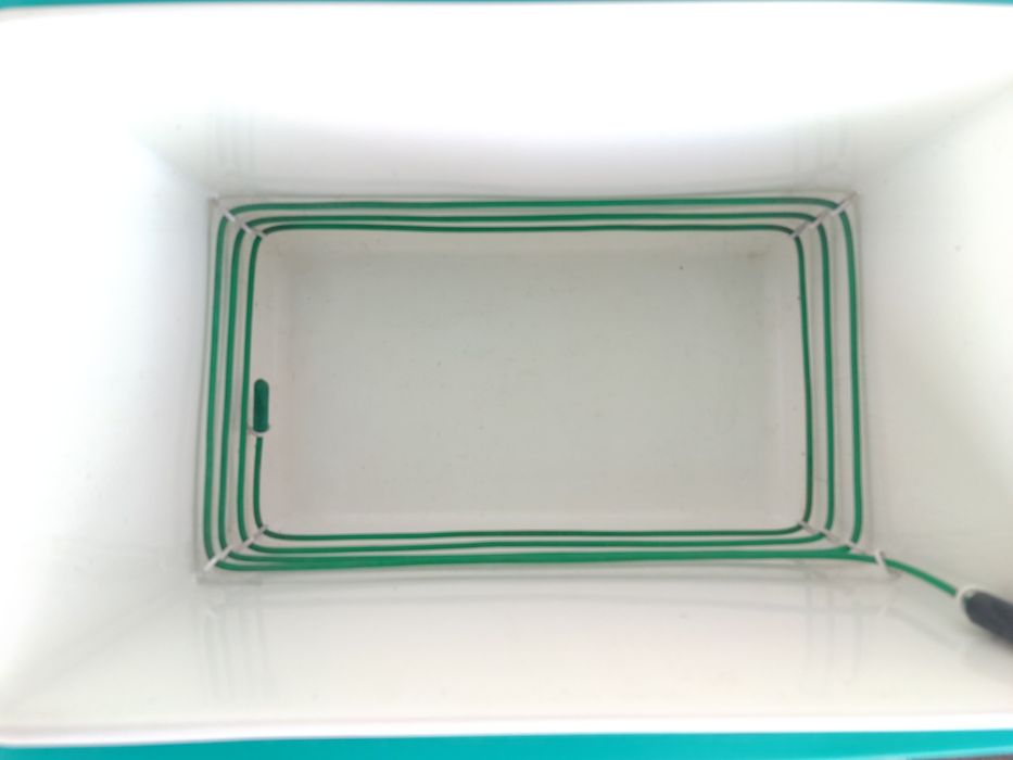 Incubadora artesanal estéril