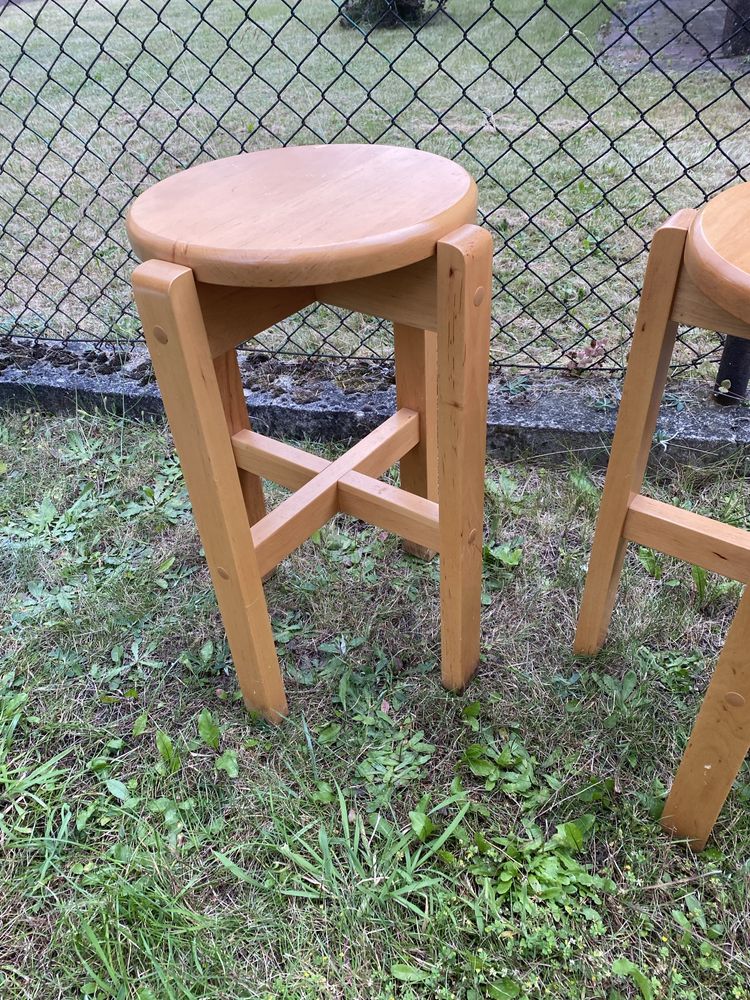 Wysoki stolek,  taboret, hoker, lite drewno