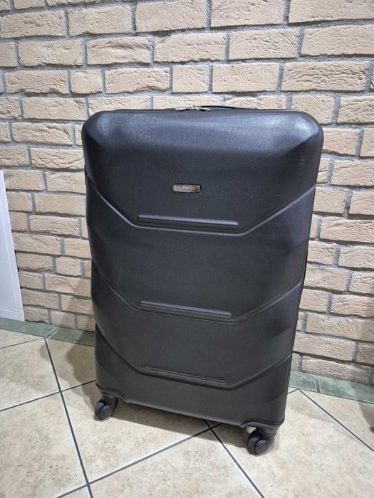 Walizka Swift 75x48x30, czarna