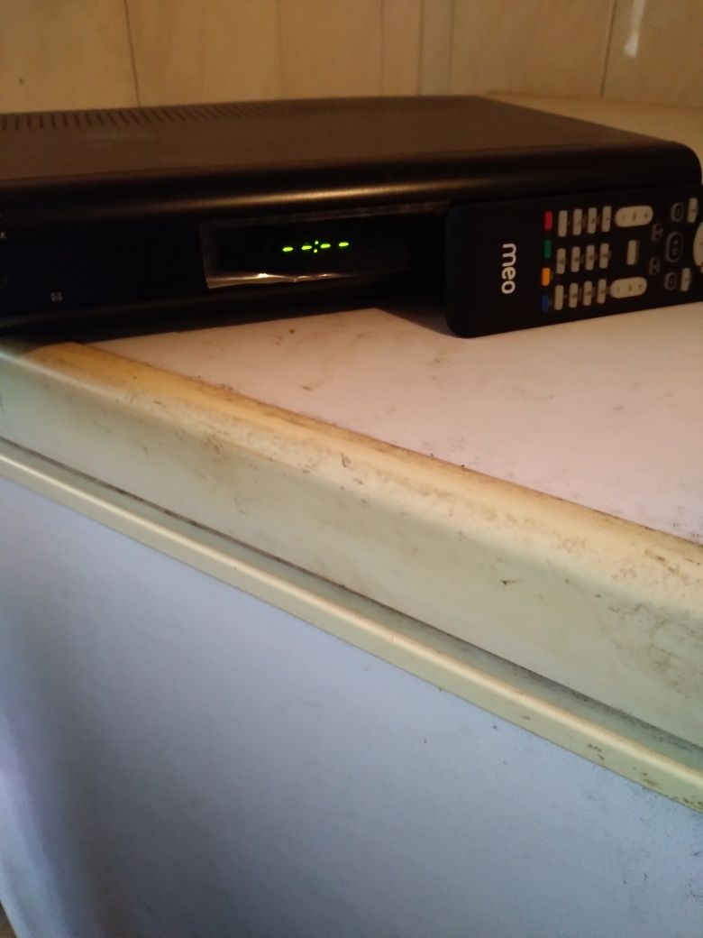 Receptore de antena parabolica