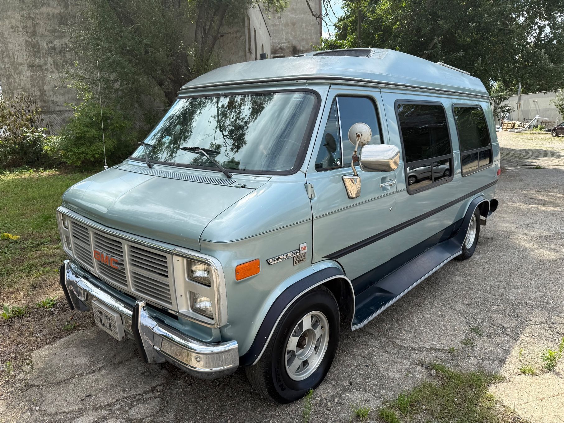 GMC Vandura GMC Vandura Rally G2500 Starcraft GT 5.7 V8 – Klasyk z 1987 r.oryginał