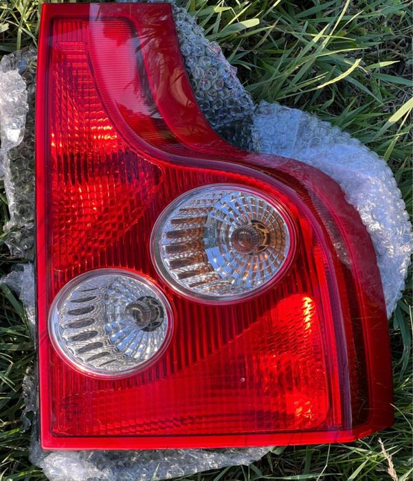 Задні ліхтарі volvo xc90 2004