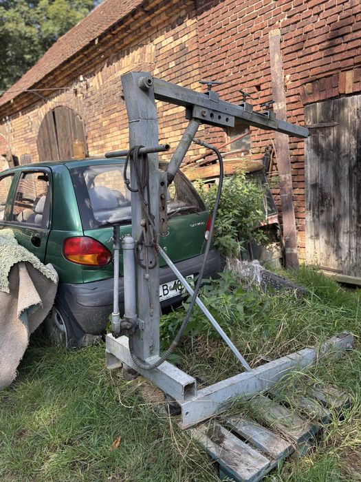 Sprzedam Podnośnik no silnika