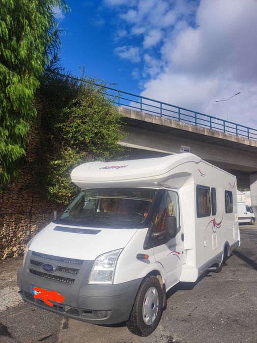 Autocaravana Perfilada Challenger Genesis 42 CAMA CENTRAL