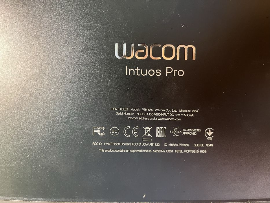 Графічний планшет Wacom intuos pro m