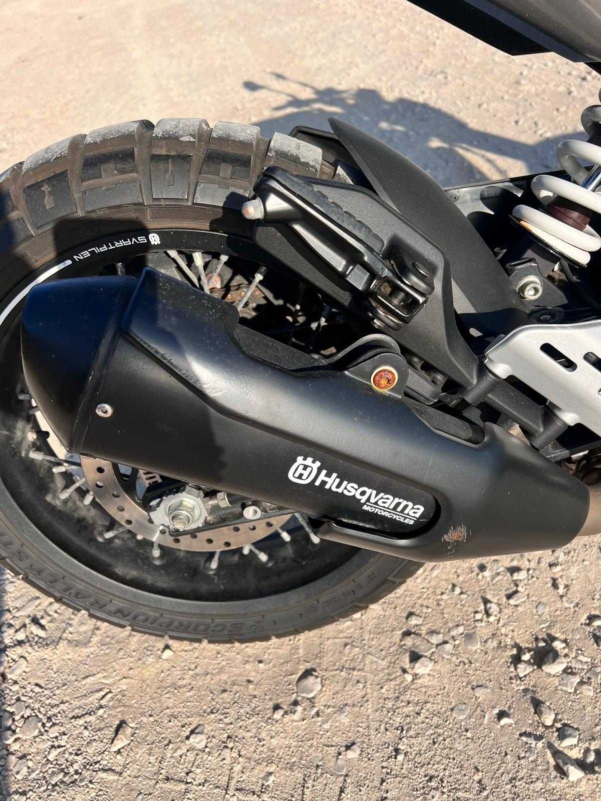 Husqvarna Svartpilen 125cc - 1300km - 2021