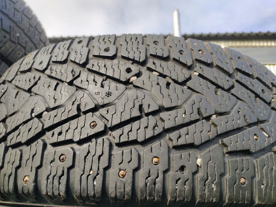 Шини резина R16c 235/65 121/119