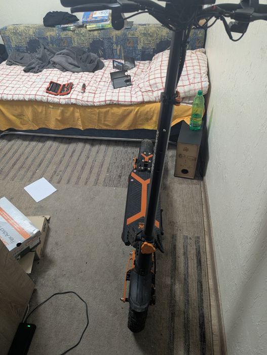 Продам електросамокат kukirin g2 max