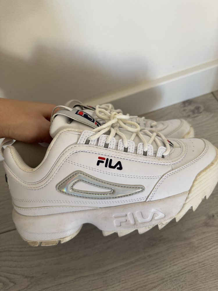 Tenis fila junior n 38,5 usado 2x