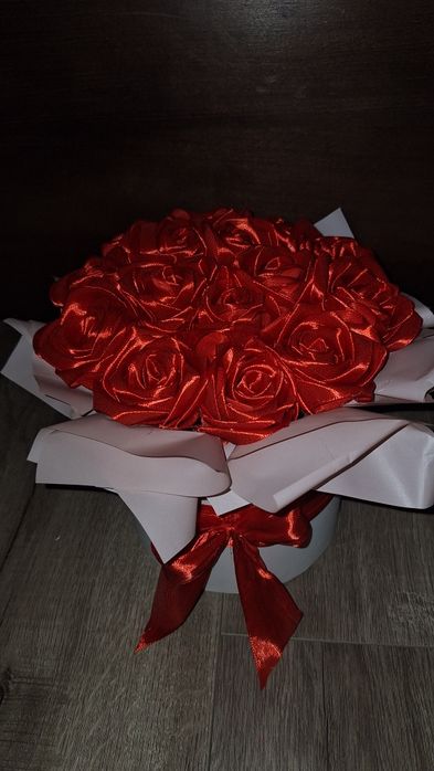 Композиція Червоному кольорі 15 троянд