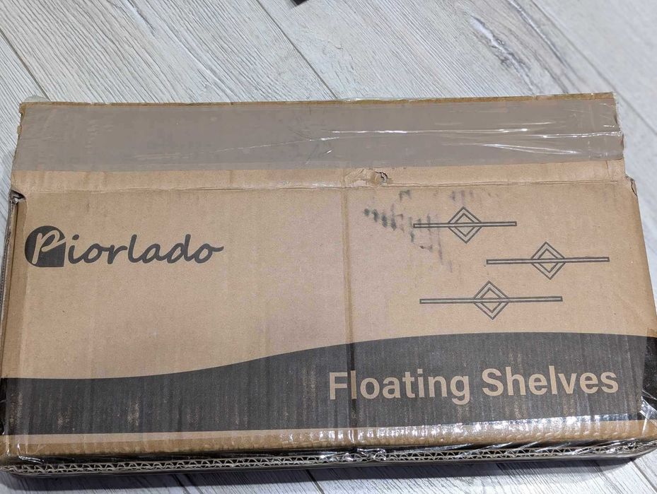 Elegancki zestaw trzech półek