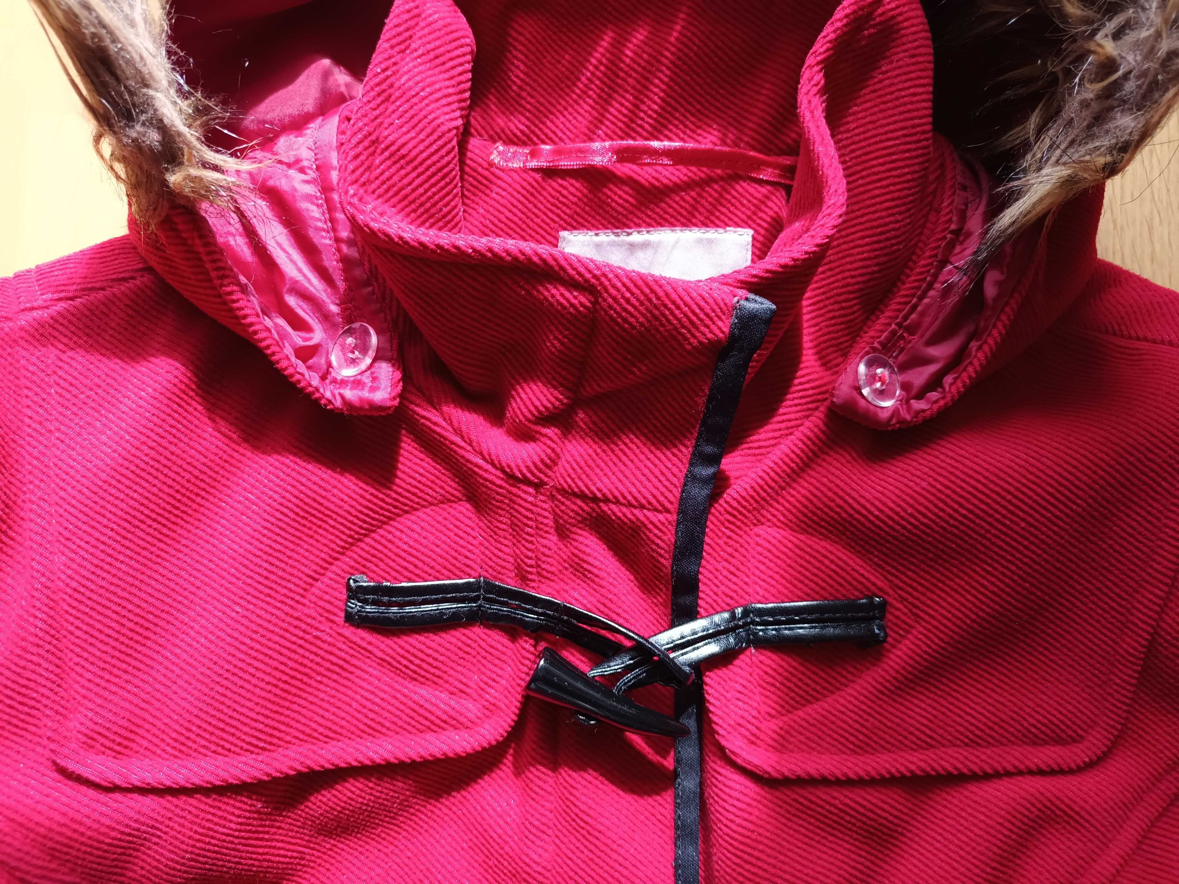 Kurtka, krótki płaszcz - czerwona Orsay r. 38 z kapturem z futerkiem