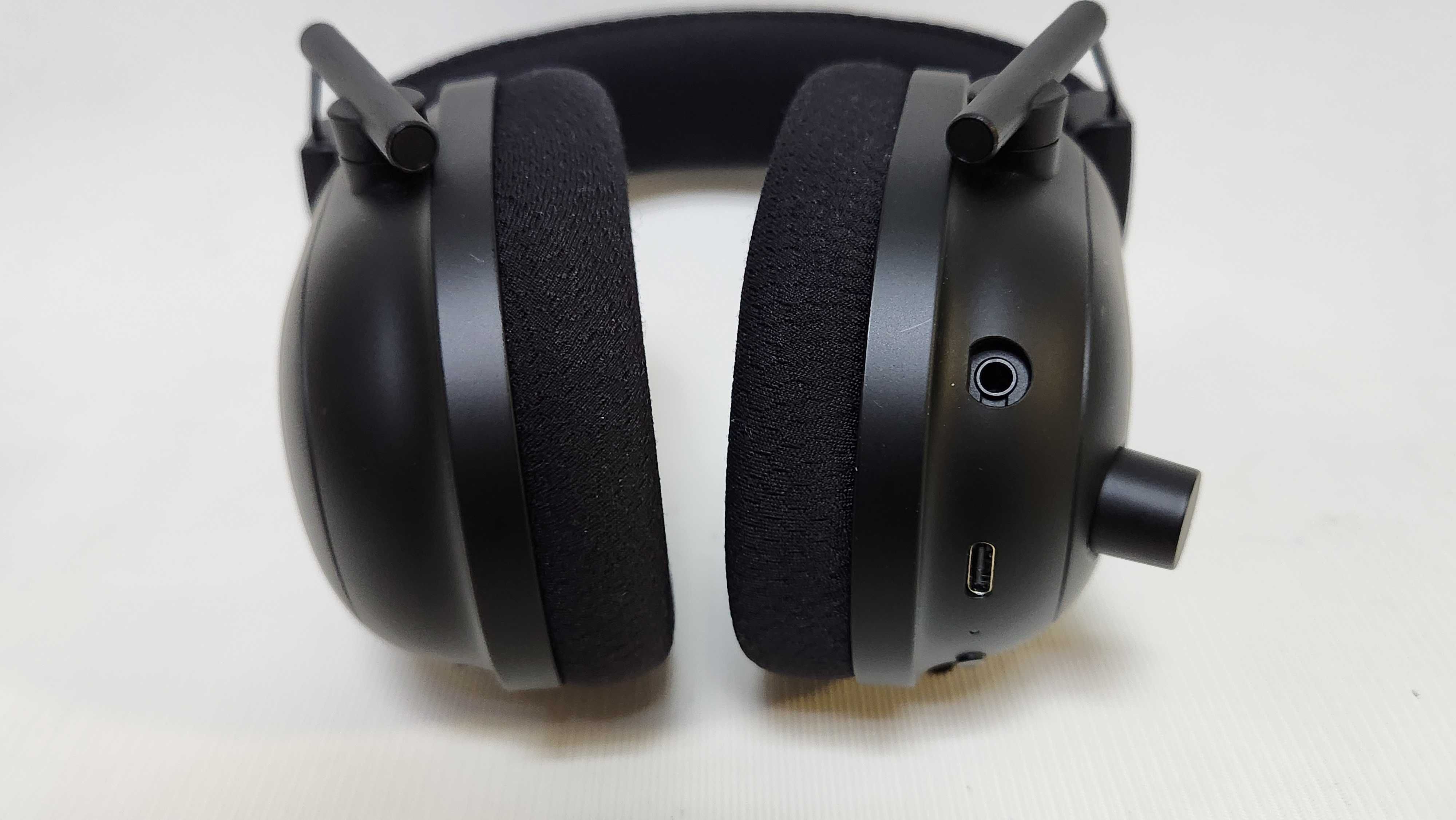 2024 Razer Blackshark V2 PRO Wireless  Black (RZ04-04530100-R3M1)
