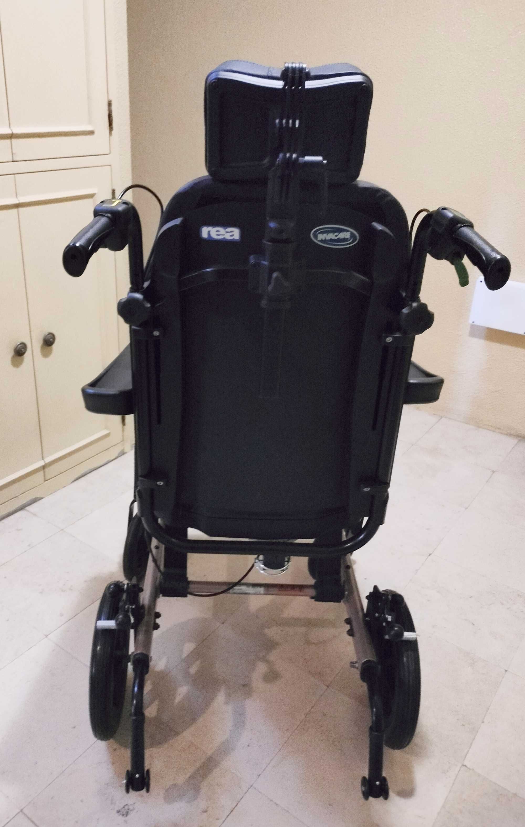 Cadeira de Rodas Invacare Rea Clematis Pro