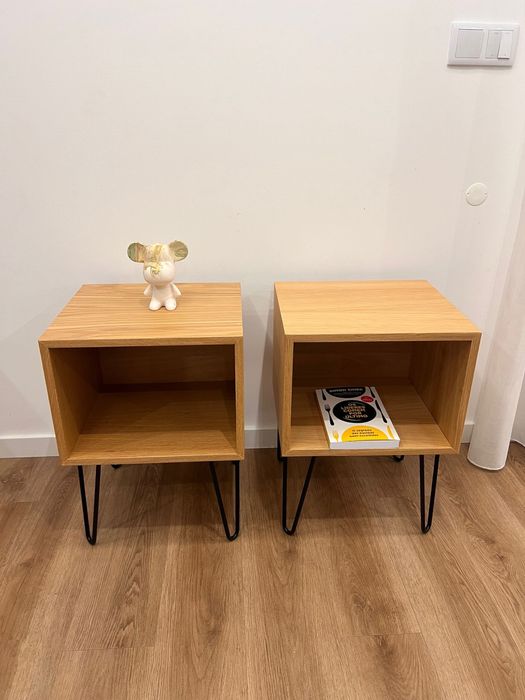 Mesinhas de cabeceira em carvalho