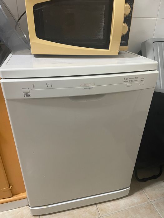 Máquina lavar louça