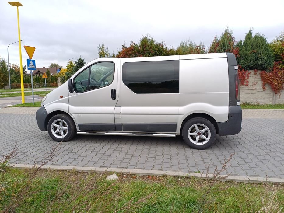 SUPER STAN!!Opel Vivaro 2.5d.KLIMA, ALUSY.Silny,Sprawny i Zadbany.HAK.