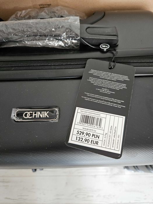 Walizka średnia OCHNIK nowa