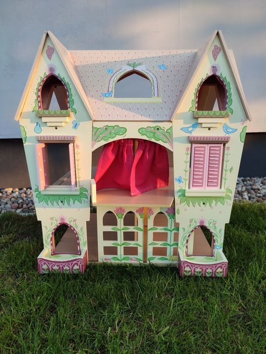 Domek dla lalek drewniany