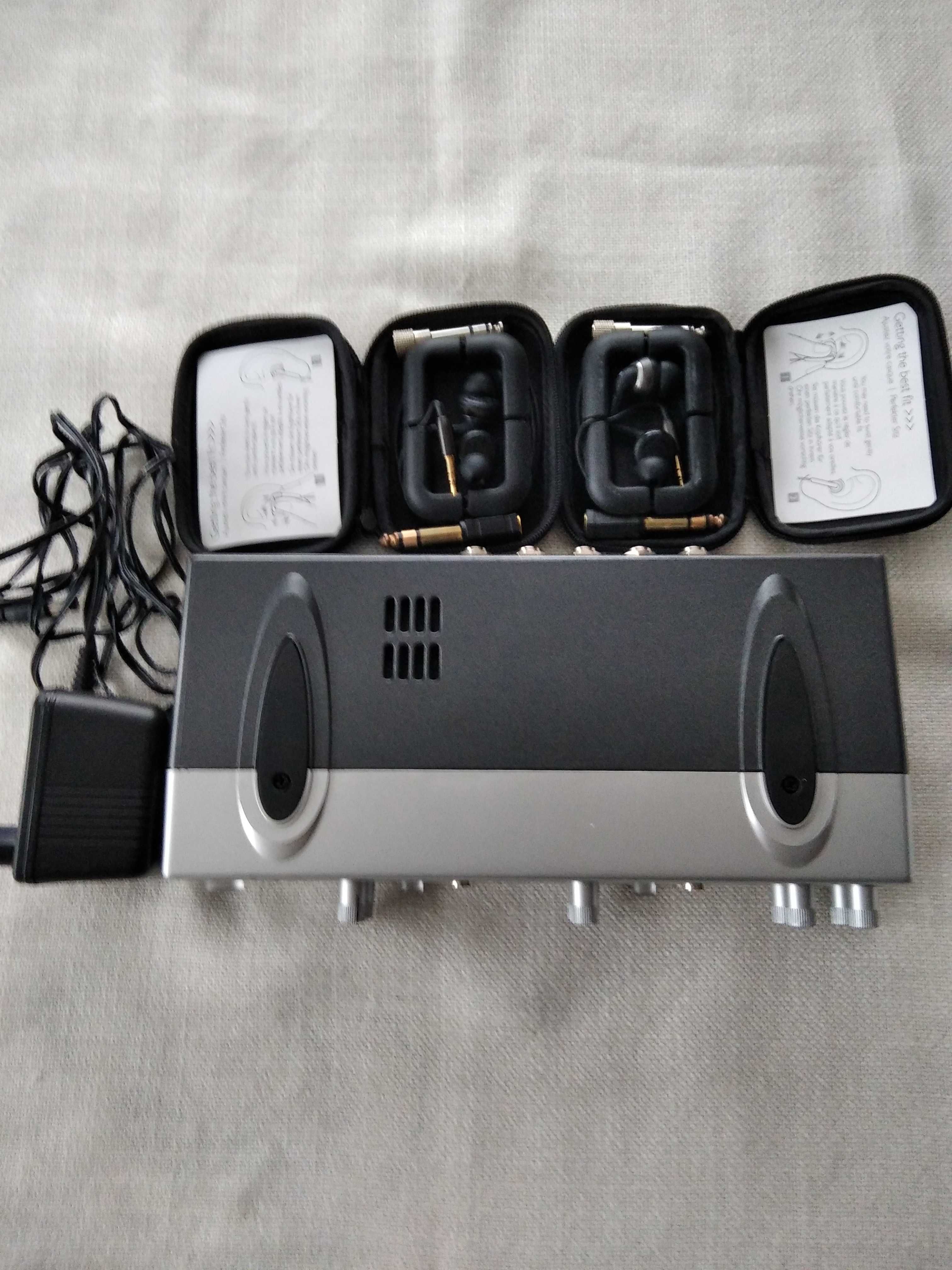 Wzmacniacz do słuchawek AMP 800 ultra-compack 4 channel.