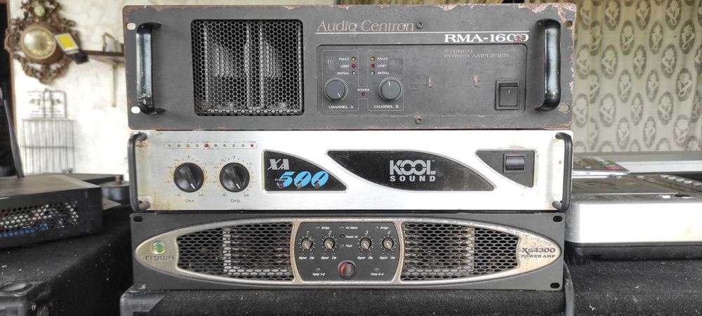 Vários amplificadores PA