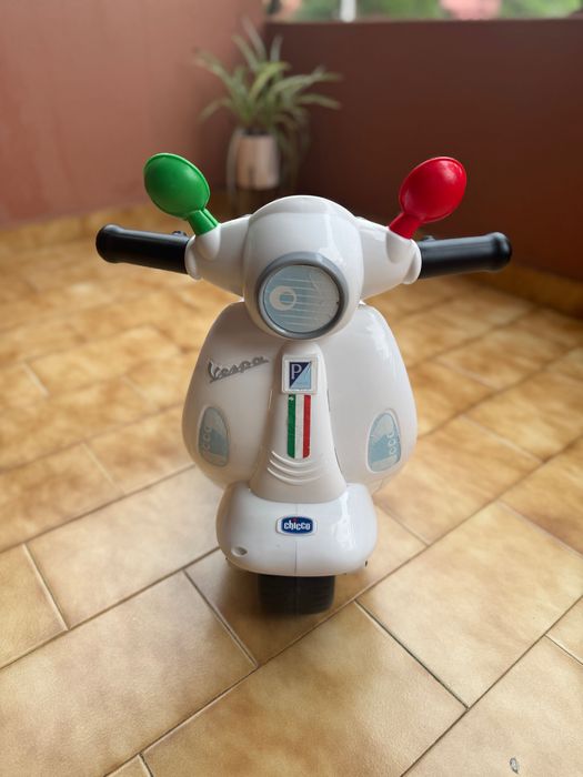 Vespa para bebé Chicco