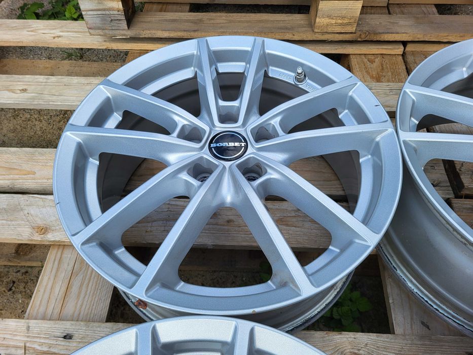 [1064] Felgi aluminiowe 17 cali 5x112 et44 7Jx17H2 BORBET czujniki!