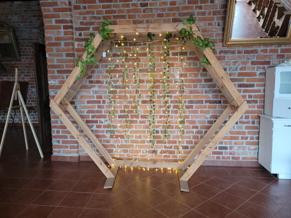 Heksagon rustykalny scianka drewniana  weselna dekoracja ślub sala