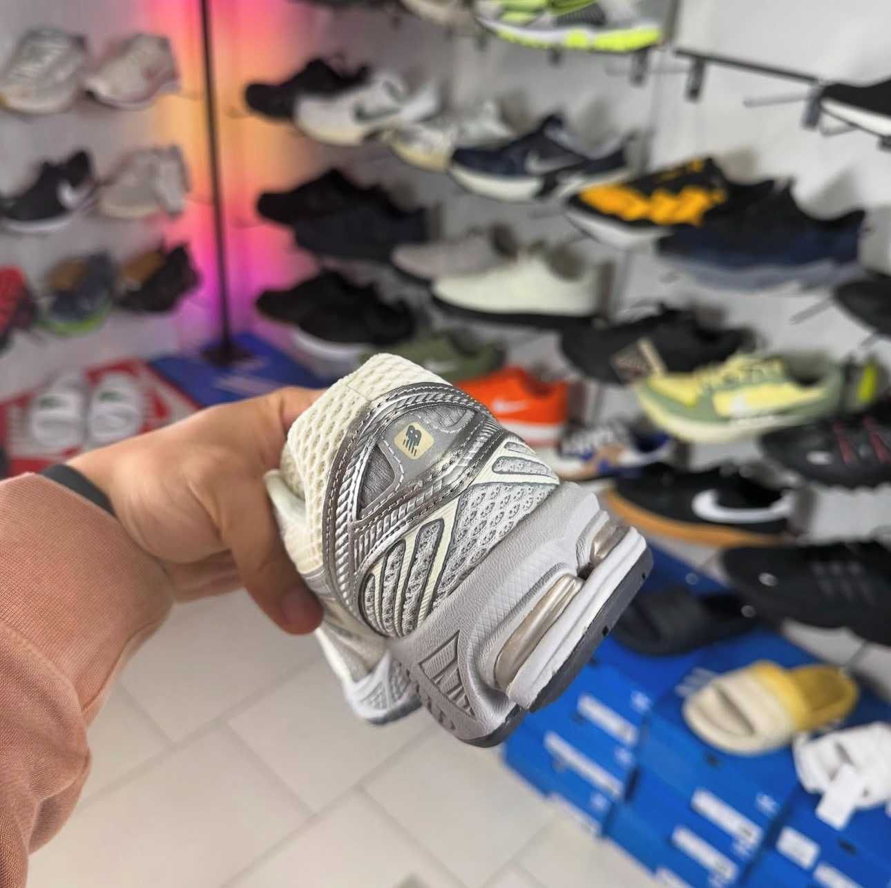 Кросівки New Balance 860V2 ОРИГІНАЛ