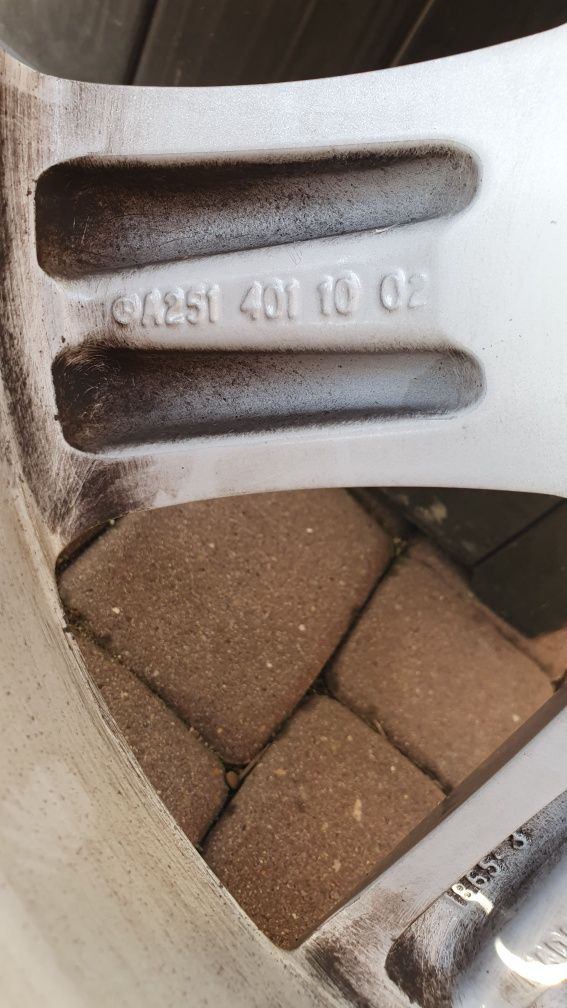 4x felgi 17 z oponami Hankook Mercedes ML