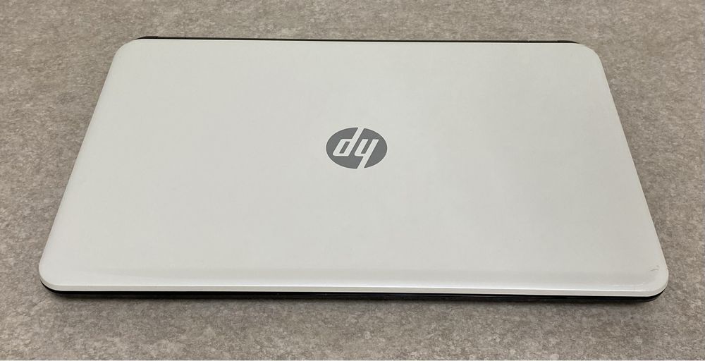 ігровий ноутбук HP 250 15.6" 8GB озу/120GB SDD+500GB HDD