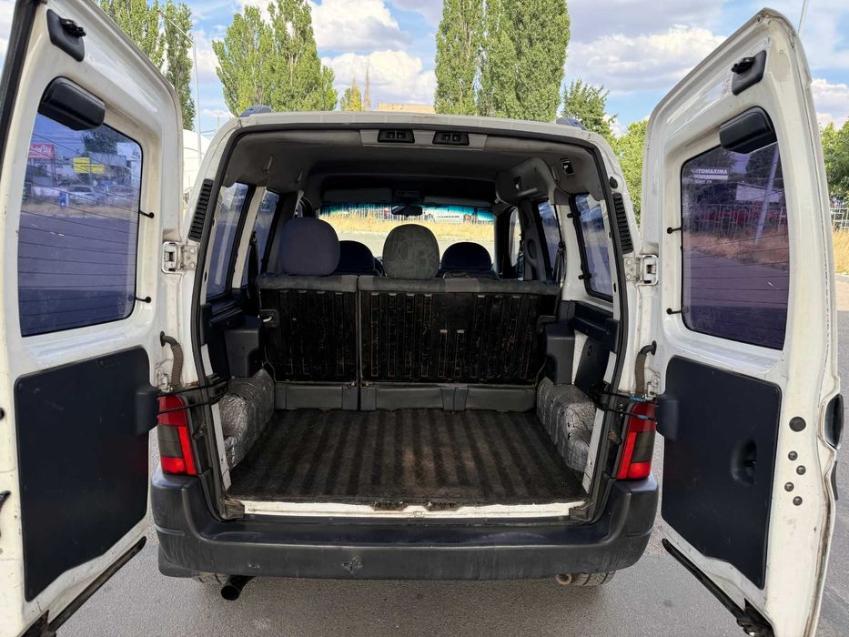 Продам CITROEN Berlingo 1.9d груз-пас 2000р