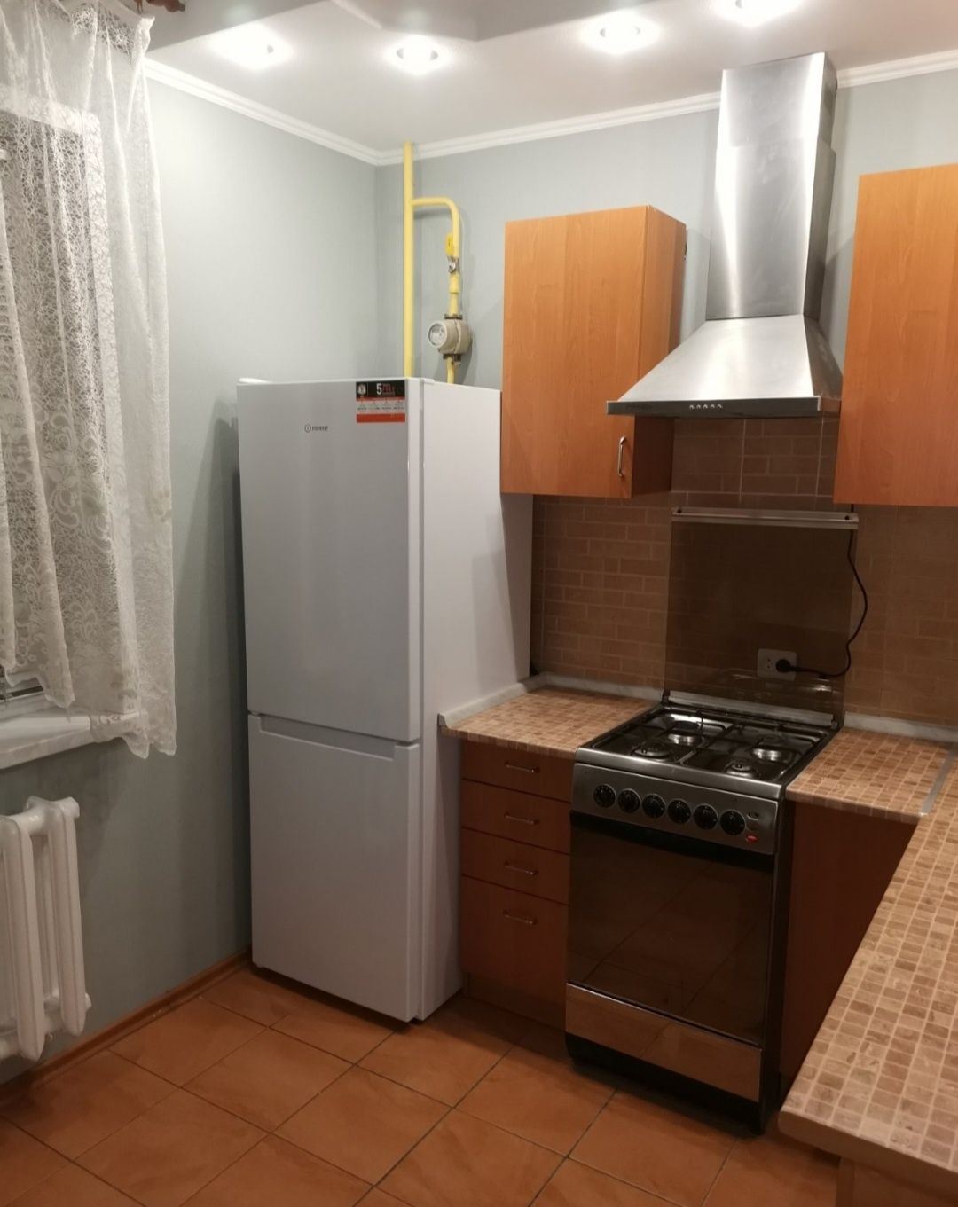 Продам 2 кімнатну  квартиру район Зоряного Київський Шлях!