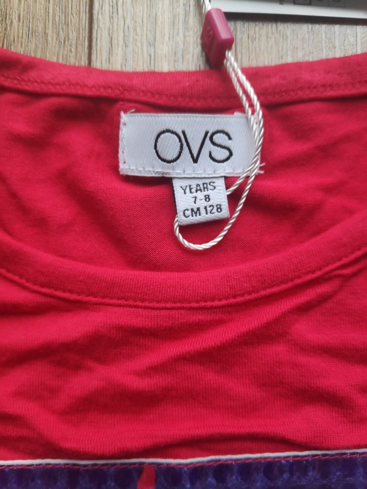 Nowa z metką cienka czerwona bluzka z dziewczynką OVS 128 Petite fille