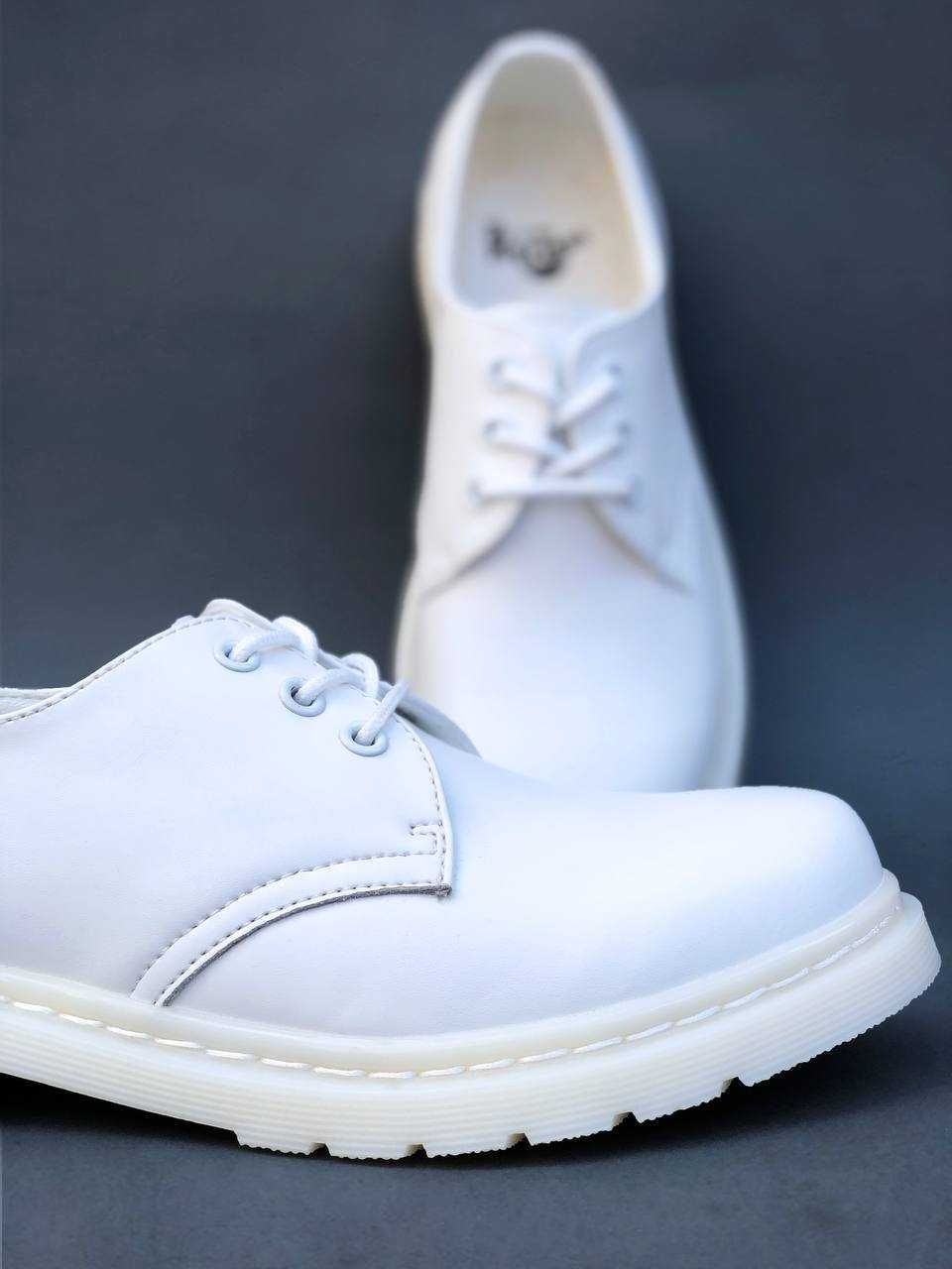 Жіночі туфлі  Dr Martens білий 2940 ЯКІСТЬ ЦІНА