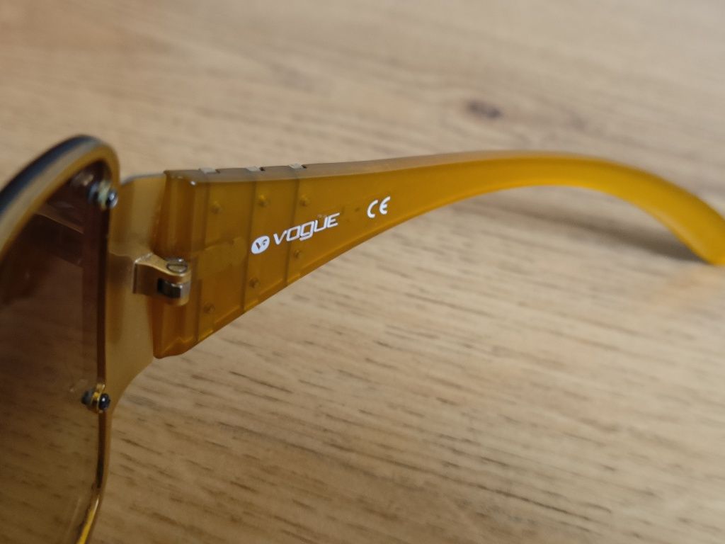 Oryginalne Okulary Vogue Przeciwsłoneczne Damskie VO3635SB 280/13 2N