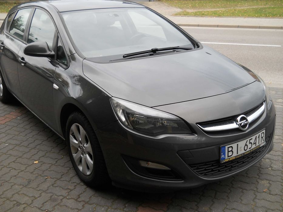 Opel Astra J 1.6 benzyna + LPG 115km