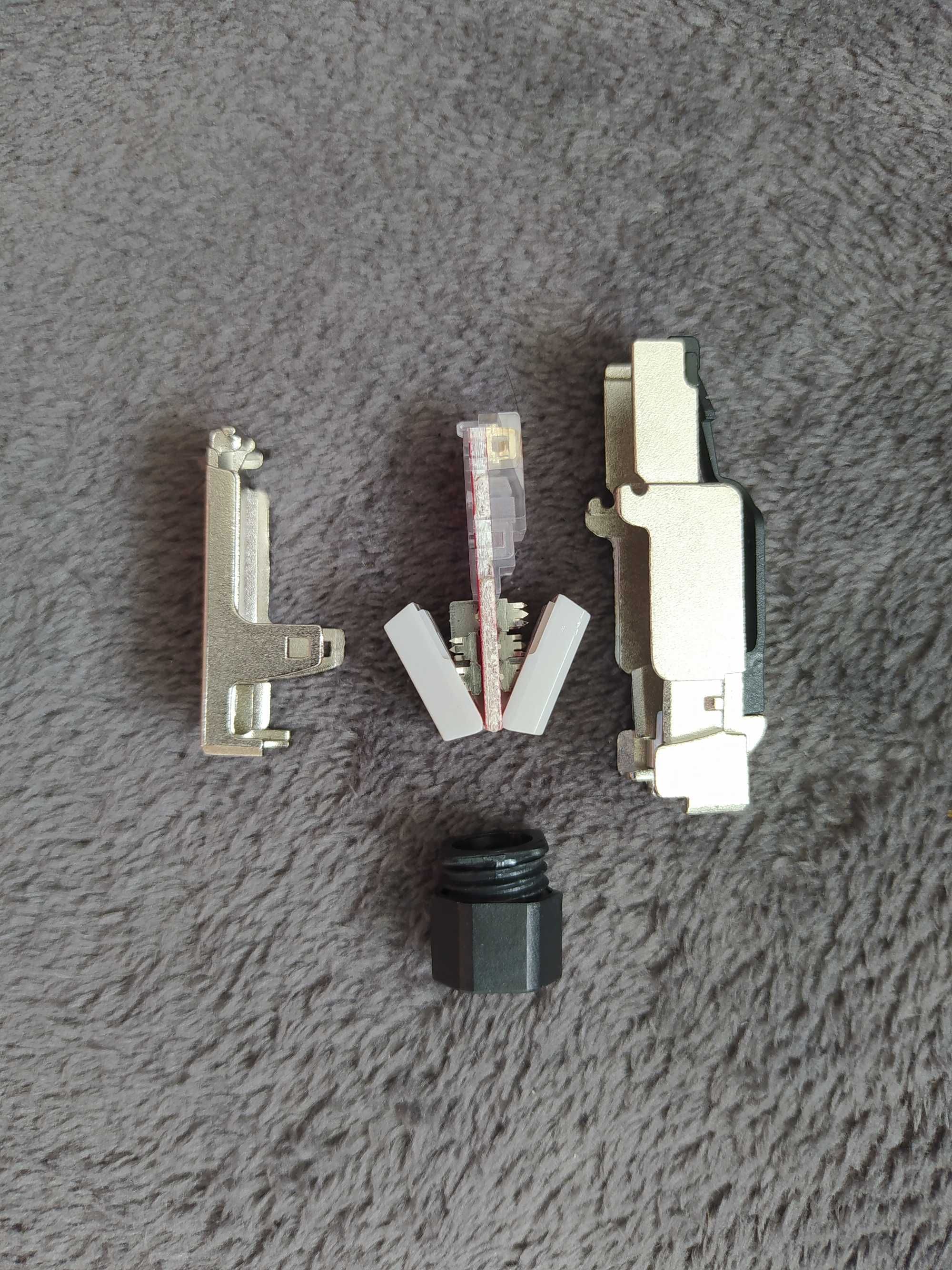 RJ45 wtyk kat. 6a STP prosty, beznarzędziowy, drut, Schrack HSISR6SI3A