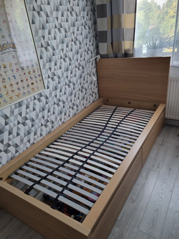 Łóżko MALM z 2 szufladami i stelażem