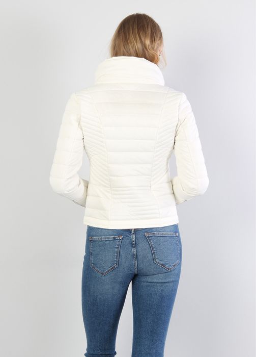 Стильна жіноча куртка S