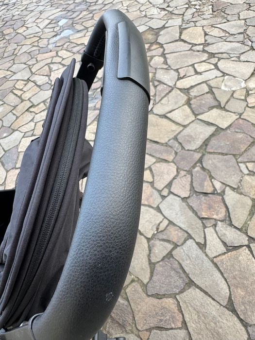 Прогулянкова коляска CARRELLO Nova CRL-5521 Coral Black /1/