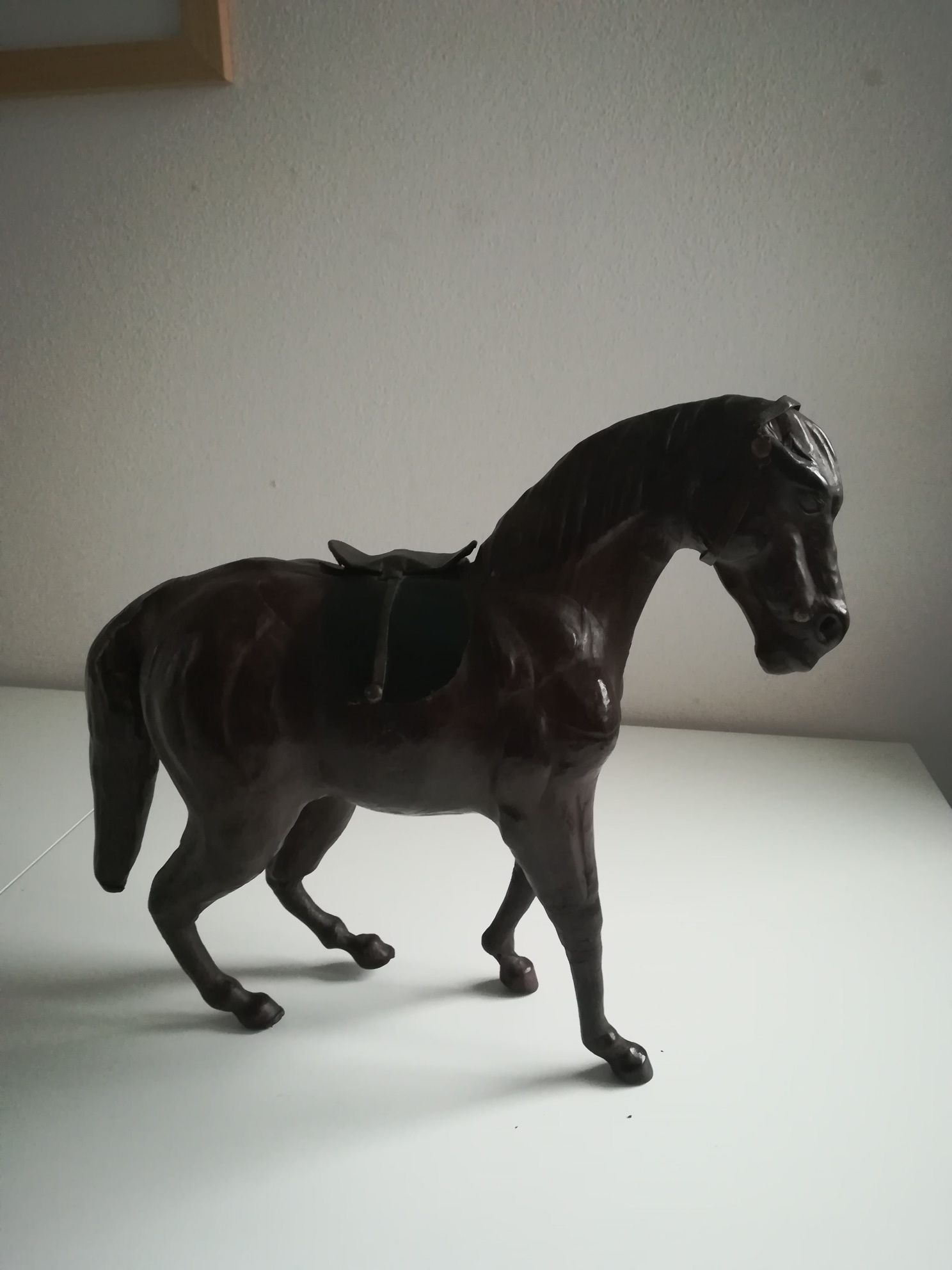 Koń Vintage ze skóry - duża figurka