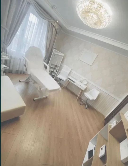 Аренда большого уютного кабинета для косметолога без комиссии Rivermol