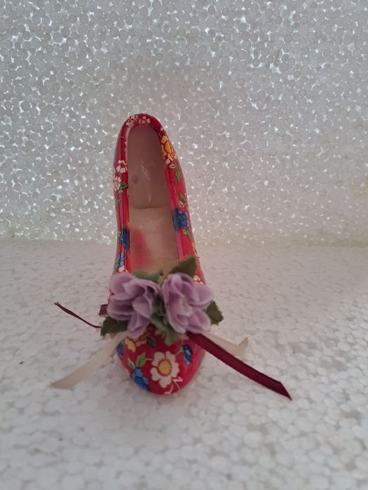 Туфелька на каблуке