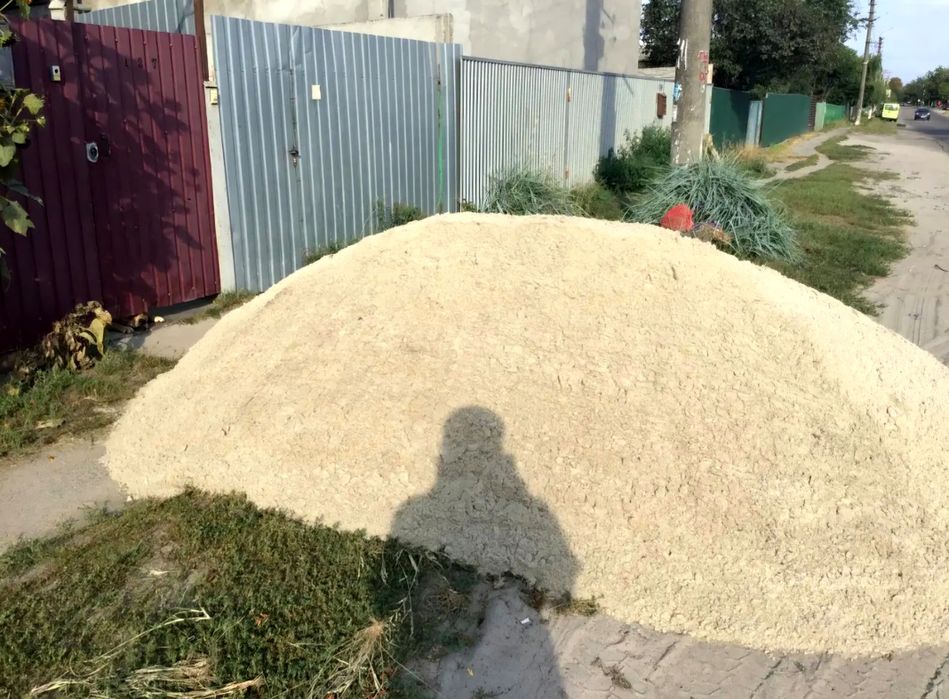 Щебінь, пісок, відсів, чорнозем, суглинок, бій будівельний