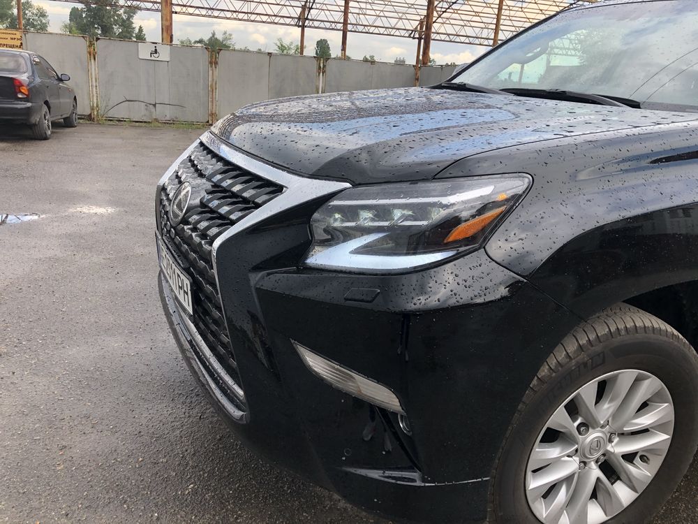 Бампер в сборе Lexus GX 460 2020 (бампер, решетка, туманки, накладка)