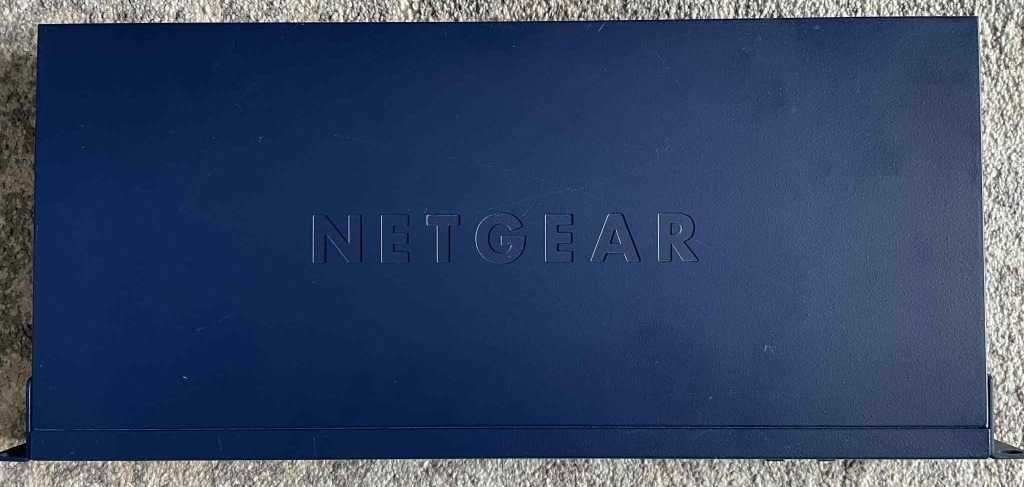 Switch Netgear GS716T V3