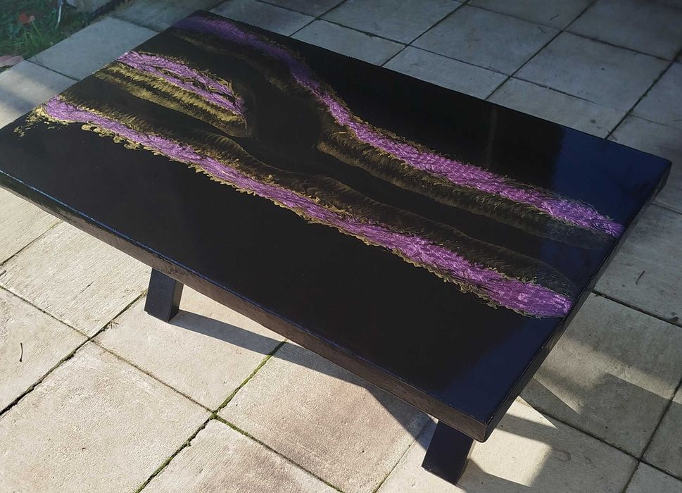 Unikatowy stół kawowy z żywicy epoksydowej