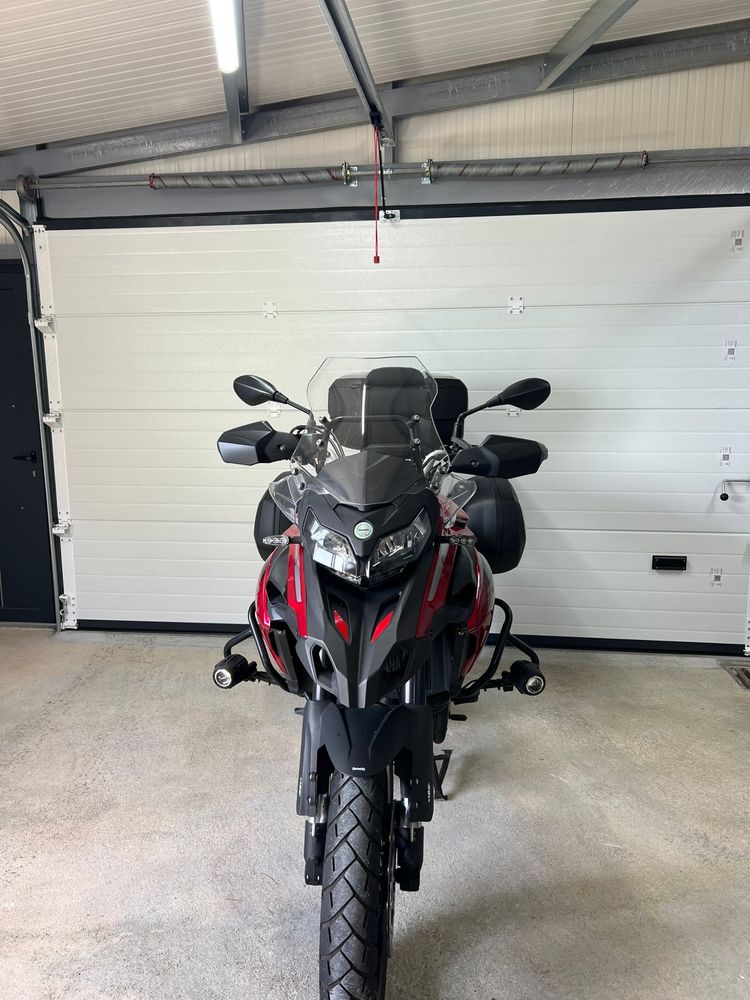 Benelli TRK502X Vermelha